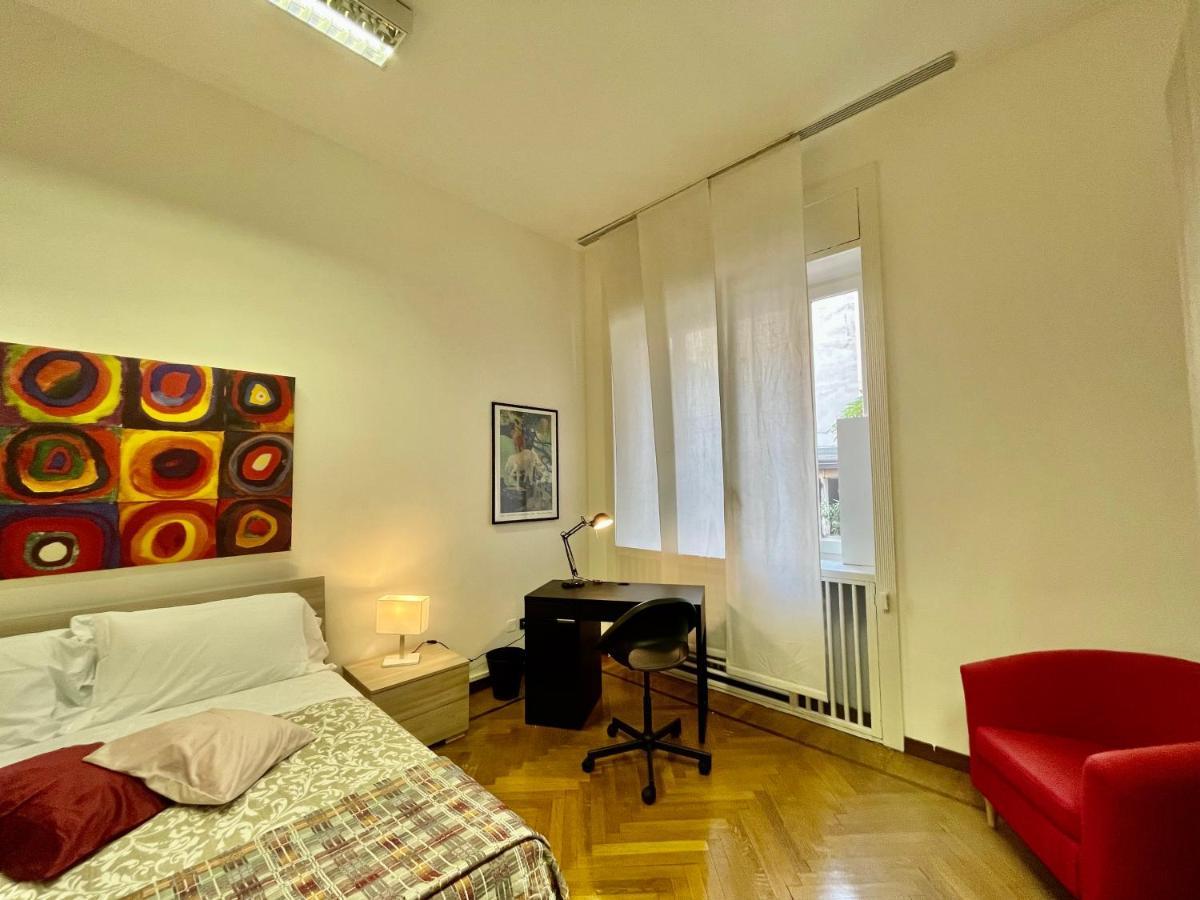 Central Apartment Milaan Buitenkant foto