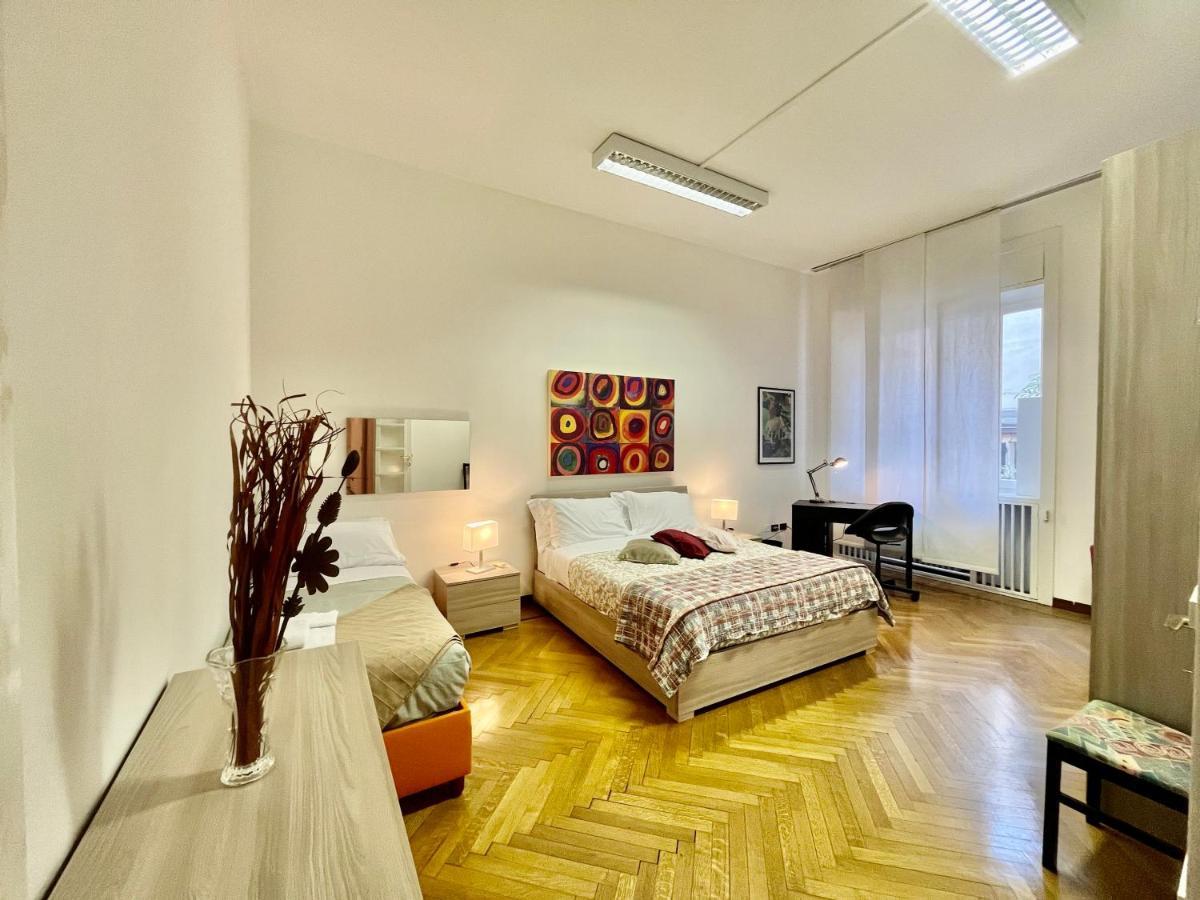 Central Apartment Milaan Buitenkant foto