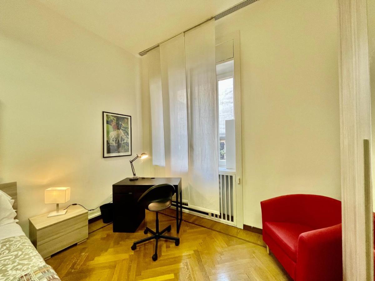 Central Apartment Milaan Buitenkant foto
