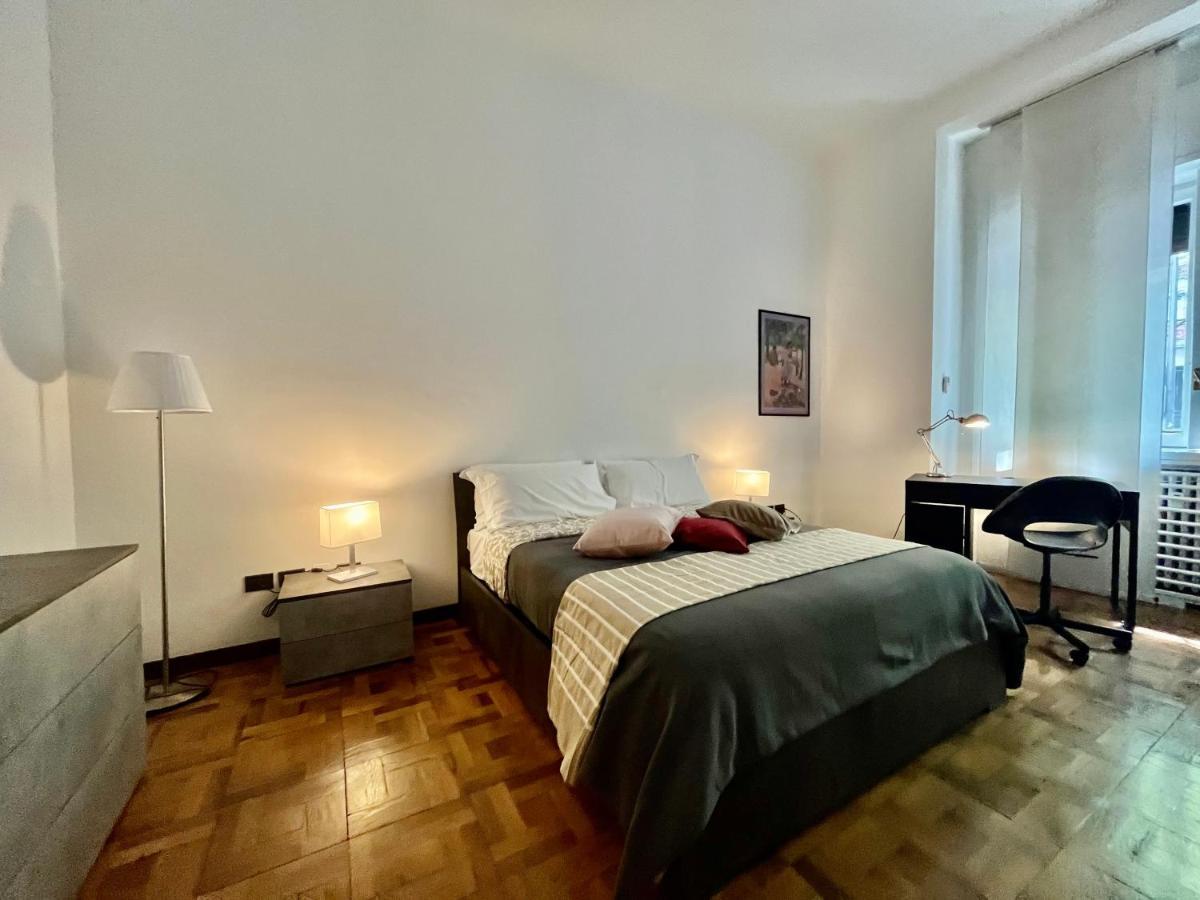 Central Apartment Milaan Buitenkant foto